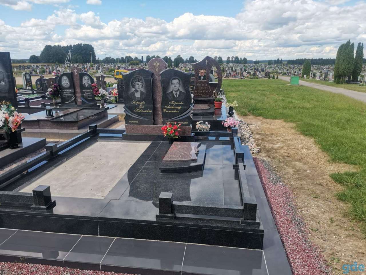 Памятники и благоустройство захоронений, фотография 4