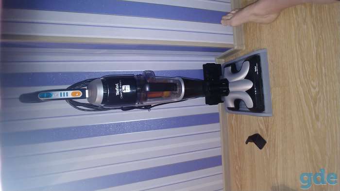 Вертикальный паровой пылесос TEFAL VP 7545RU 31.12.2021г., фотография 2