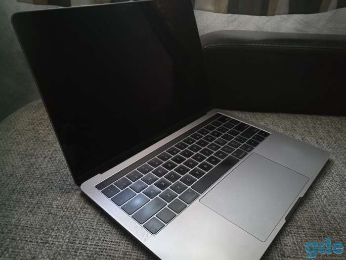 MacBook pro Touch Bar 13 2017 США, фотография 1