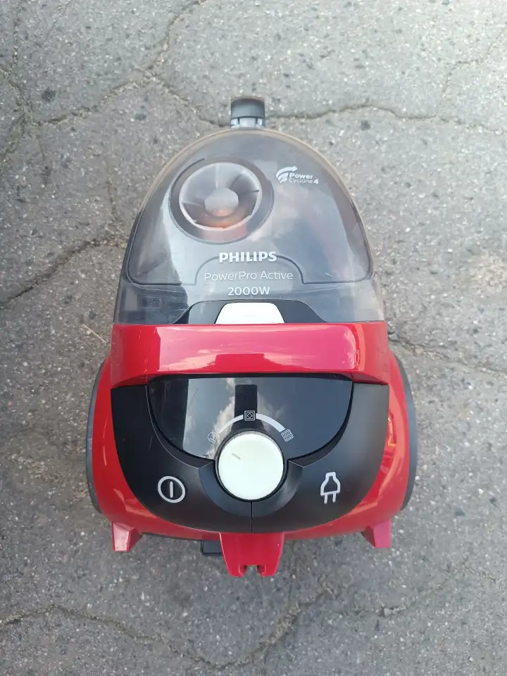 Пылесос Philips 2000W, фотография 1