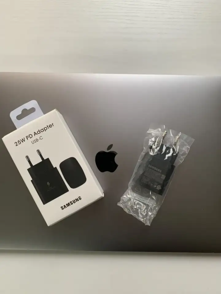 Блок зарядного Samsung, фотография 1