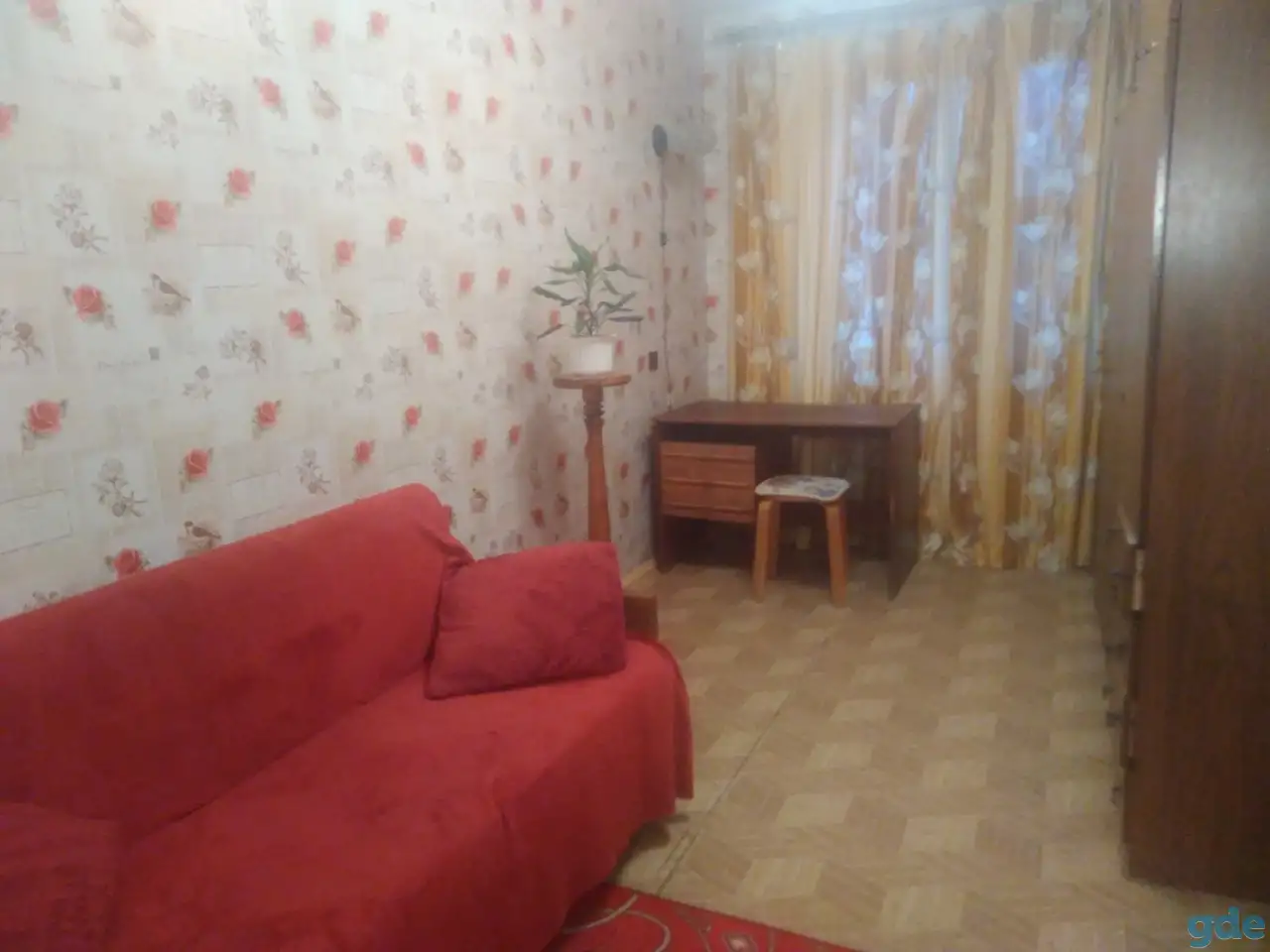 Сдаю комнату  в двухкомнатной квартире девушке, фотография 1