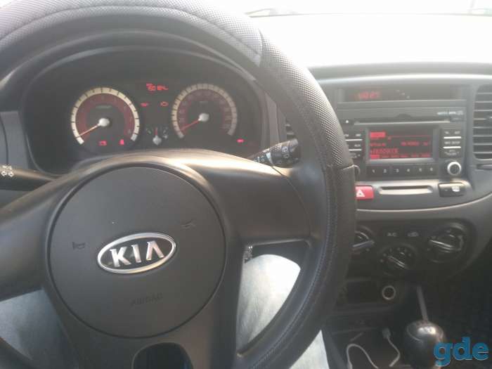 Хорошее авто Kia Rio, фотография 1
