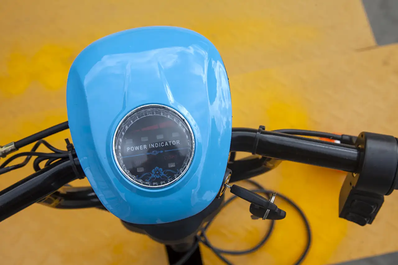Платформенная тележка электрическая rutrike склад 1750, фотография 2