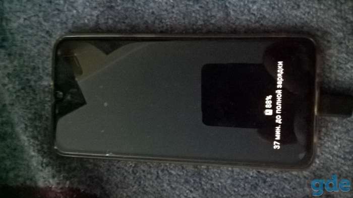 Samsung Galaxy A40, фотография 1