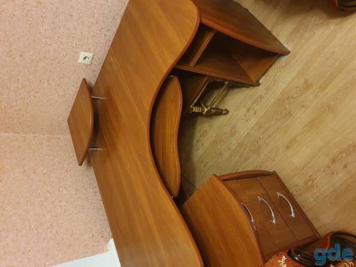 Продам стол компьютерный, фотография 3