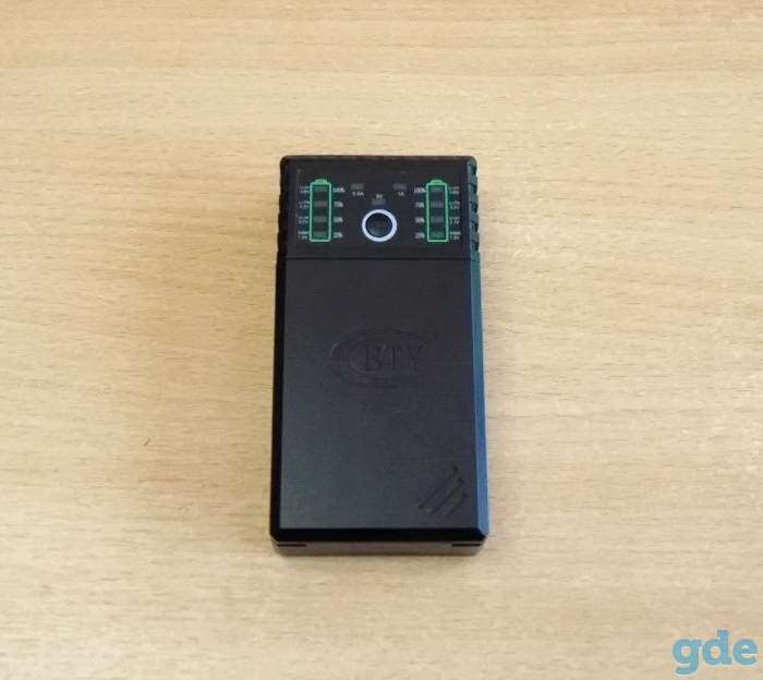 Зарядное устройство BTY V202+ (с дефектом). Дефект: левый слот заряжает медленно. Комплект: инструкция, коробка., фотография 1