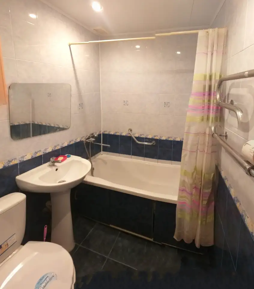 Продам квартиру в поселке в живописном месте у озера, фотография 4