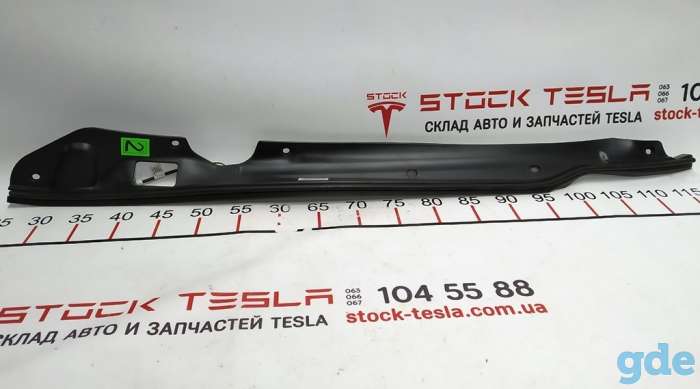 Зап. части для авто Tesla. Накладка двери крышки багажника левая (под датчик прижатия) Tesla model S, model S REST 60075, фотография 4