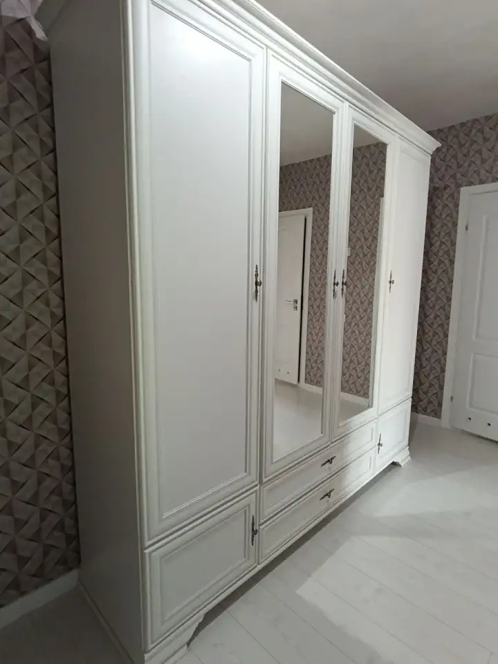 Шкаф плательный распашной, фотография 1