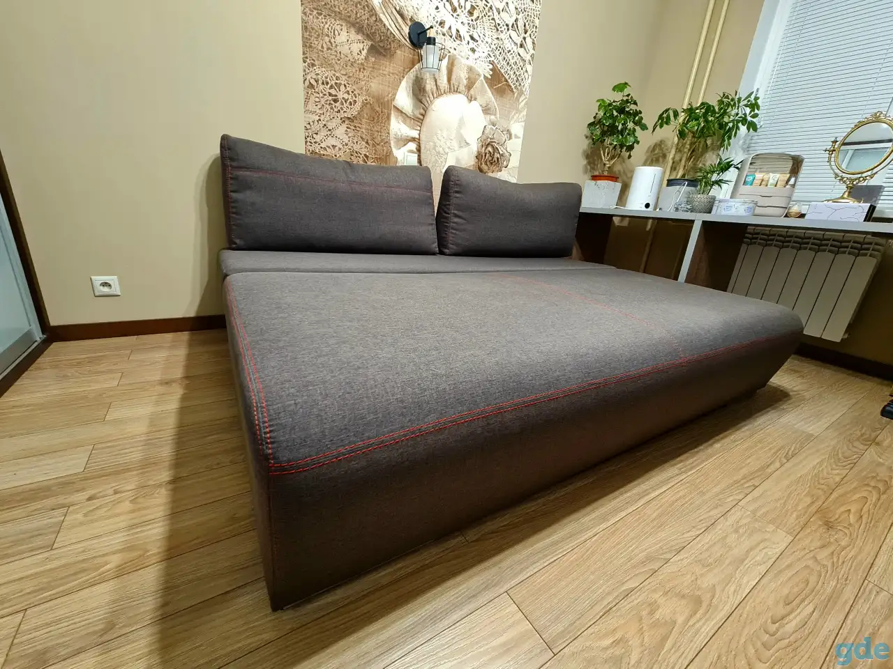 Диван для спальни Black Red White Sofa, фотография 4