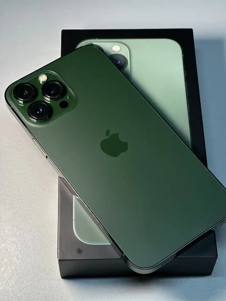 Apple iPhone 13 Pro Max - 128 ГБ - Альпийский зеленый (разблокирован), фотография 1