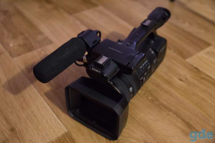 Видеокамера Sony HXR-NX5M, фотография 1