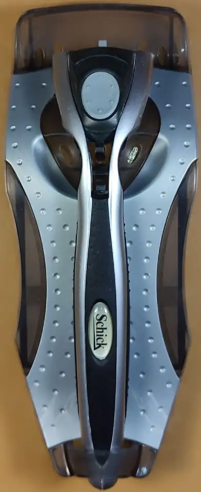Бритвенный станок Schick Quattro, фотография 1