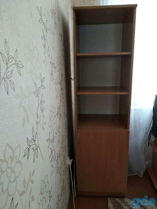 Книжный шкаф, фотография 1