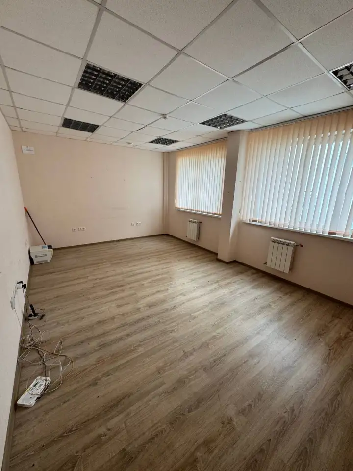 Собственник сдаёт офис в аренду, фотография 4