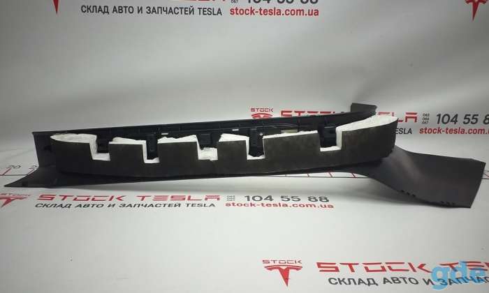 Зап. части для авто Tesla. Облицовка порога стойки А нижняя правая (со вставкой) с повреждением Tesla model S, model S R, фотография 4