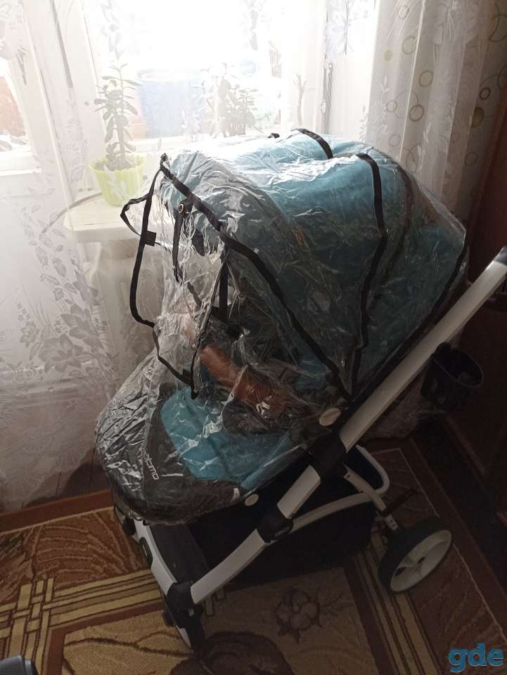 Продам детскую прогулочную коляску 
