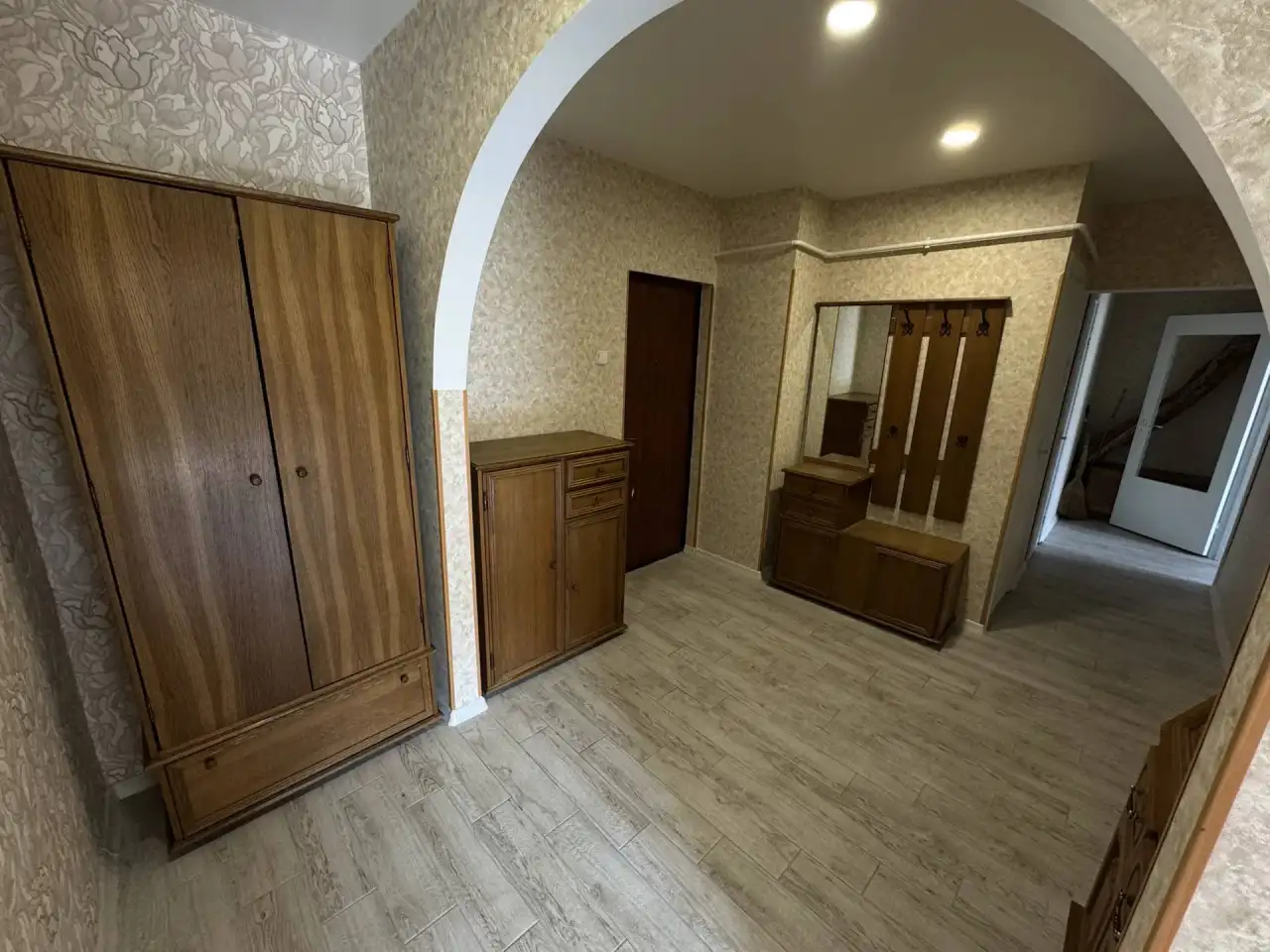 Сдам на длительный срок 2х ком кв в Ковалево, Суворова 90/6, фотография 6