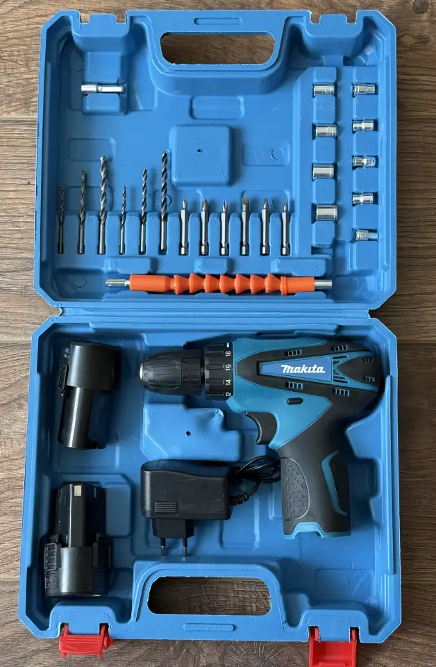 Шуруповерт MAKITA, фотография 1