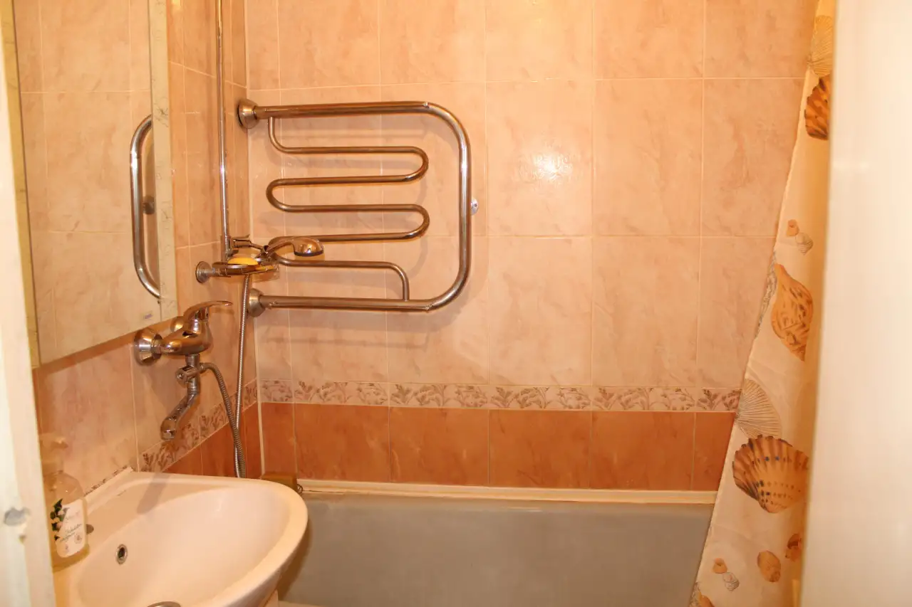 квартира посуточно, Строителей ул., фотография 3