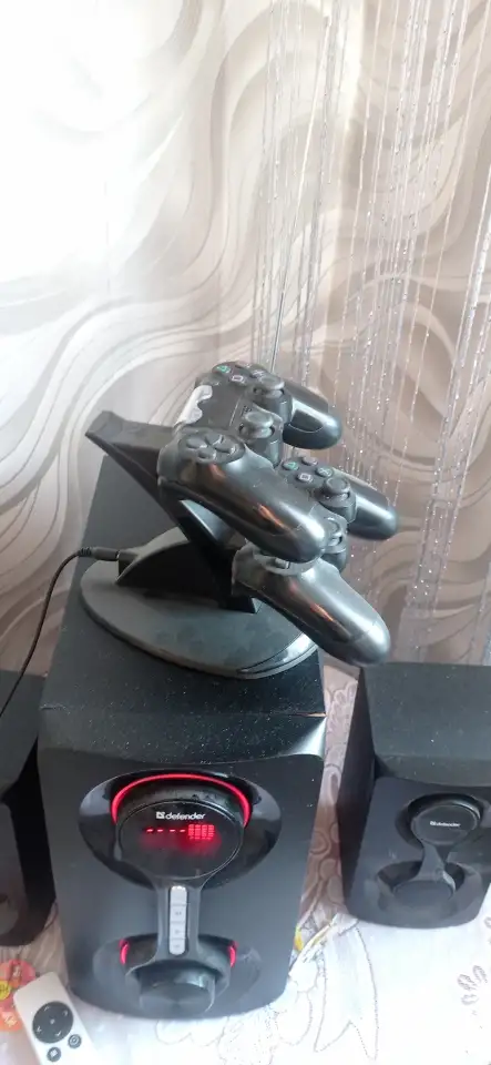 PS4 slim 1000, фотография 4