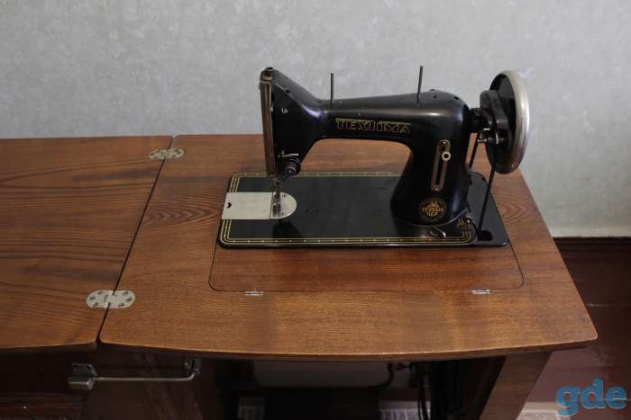 продам кни ги, открытки, швейную машинку, фотография 7