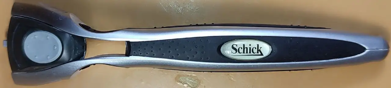 Бритвенный станок Schick Quattro, фотография 2