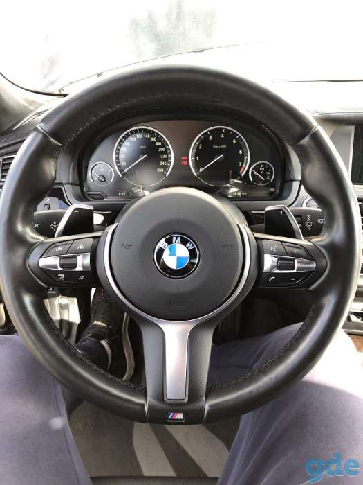Автомобиль BMW 5-Series, фотография 7