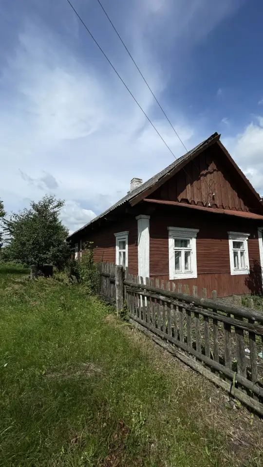 Дом в центре деревни, Брестская обл., Ивановский р-н, Лясковичский с/с, д. Лясковичи, ул. Советская, 7, фотография 1
