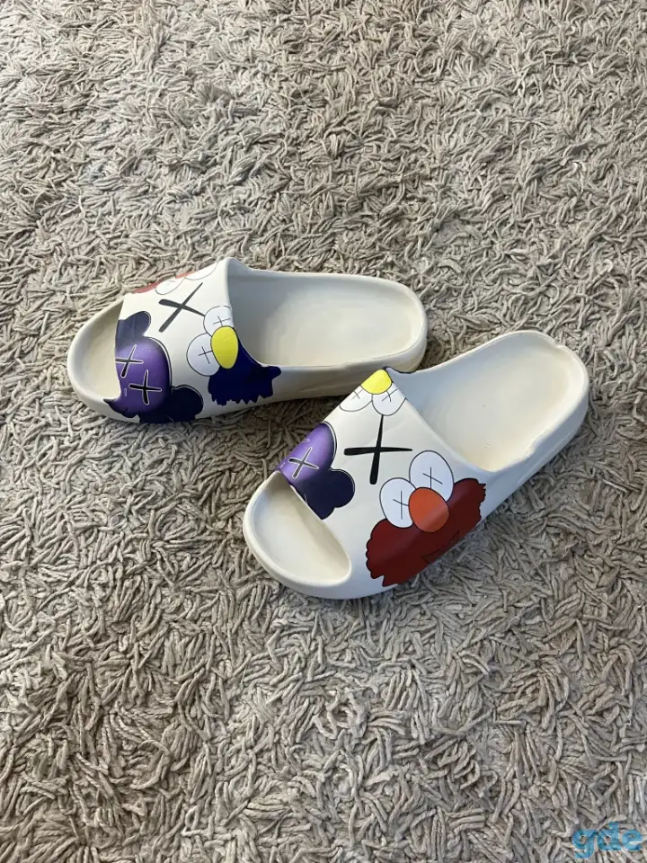 Сланцы Adidas Yeezy Slide, фотография 3