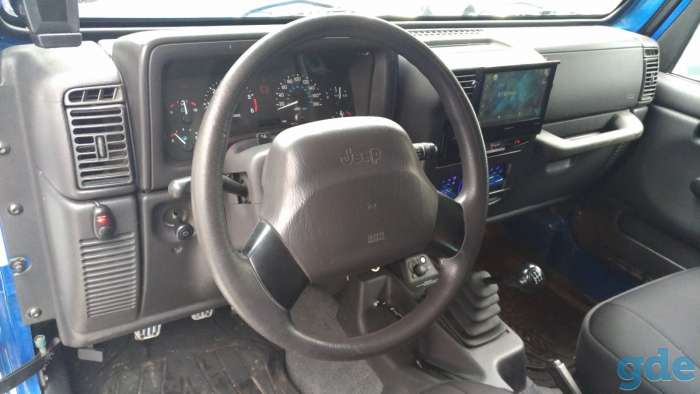 Jeep Wrangler Sport 1997, фотография 3