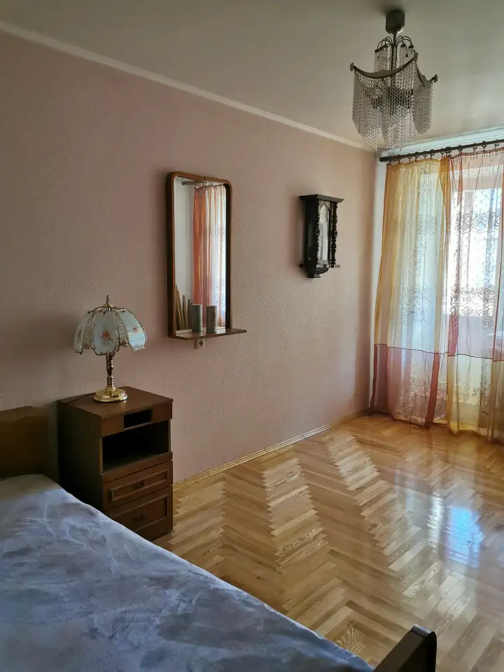 Продаётся 3-к.квартира в кирпичом доме в центре Бреста тихий квартал, фотография 1