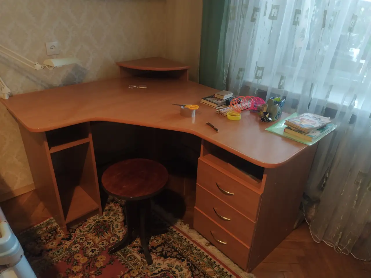 Стол компьютерный, фотография 1