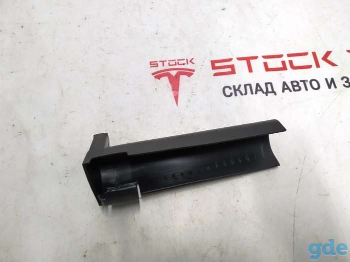 Зап. части для авто Tesla. Накладка пласт. подъемной пружины задняя двери зад. лев./передняя двери зад. прав. Tesla mode, фотография 3
