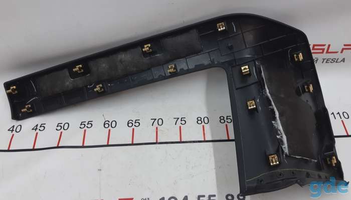 Зап. части для авто Tesla. Накладка центральной панели нижняя правая (NAPPA GRAIN BLACK PVC) Tesla model X S REST, фотография 3