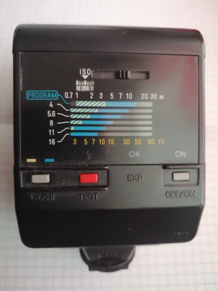 Фотовспышка Minolta Program Flash 2800AF Вспышка оснащена светодиодным прожектором подсветки системы автофокусировки, фотография 4