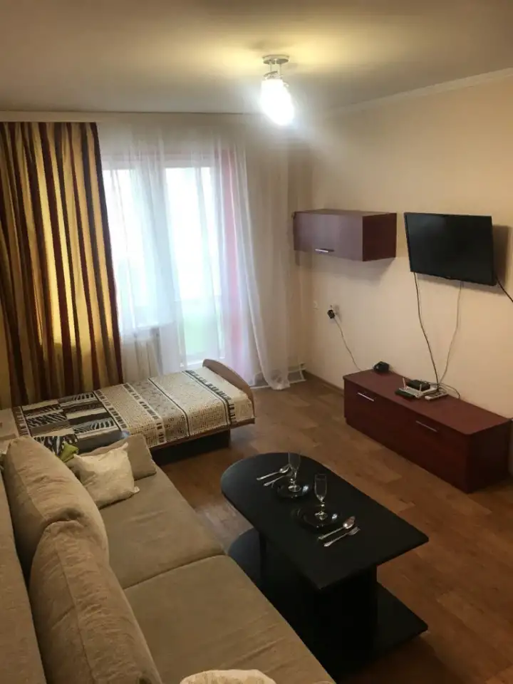 Квартиры на сутки по доступным ценам каждому, ул.18й Микрорайон, д.31, фотография 2