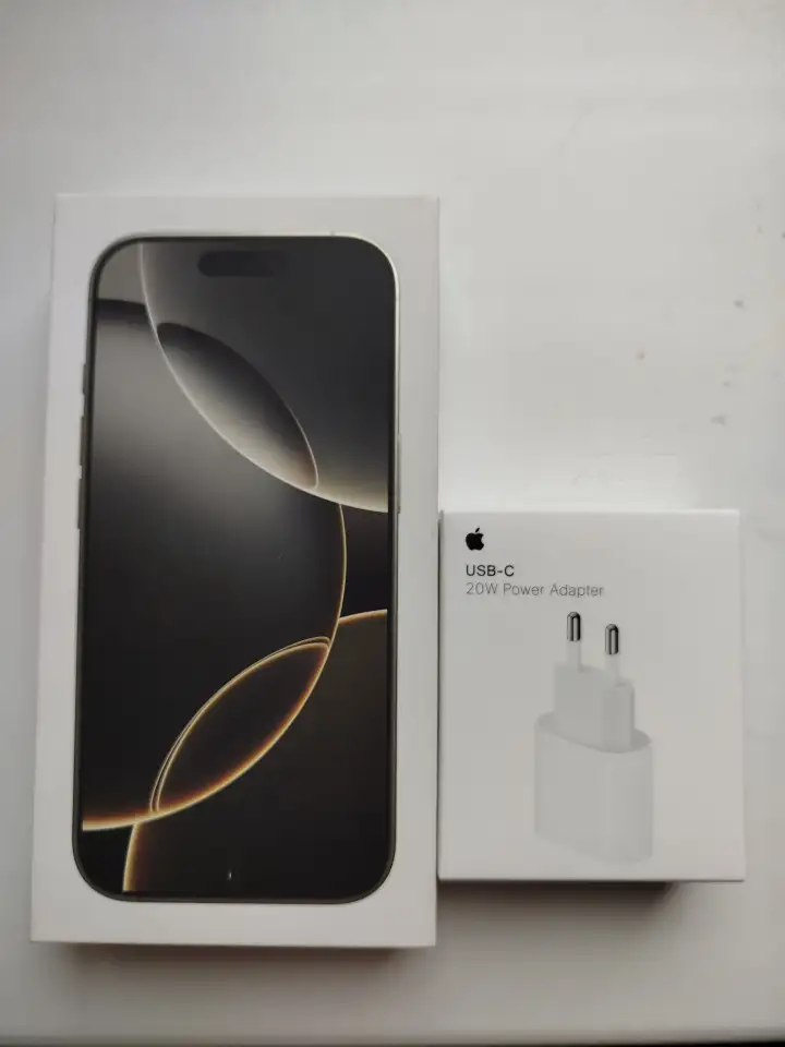 Смартфон APPLE iPhone 16 Pro 256 GB, фотография 1