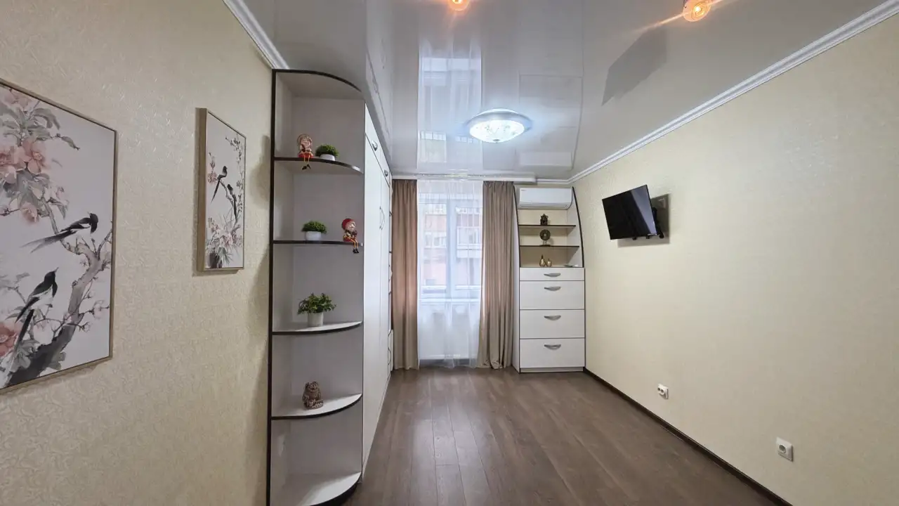 ЦЕНТР. 1-Й ЭТАЖ. ДИЗАЙН-РЕМОНТ. ВЪЕЗЖАЙ И ЖИВИ (43 м), фотография 2