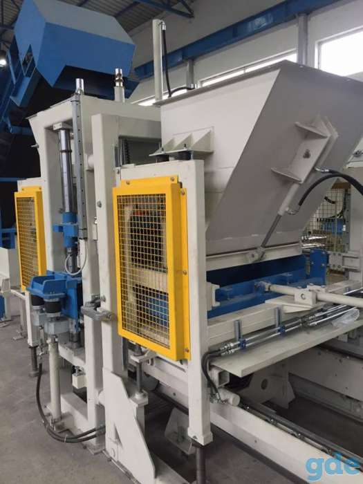 Стационарный вибропресс SUMAB R-1000, фотография 2