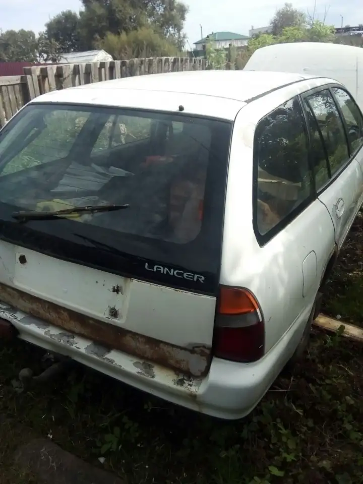 Продам зап.части б.у от Мицубиси Ларсен, фотография 1