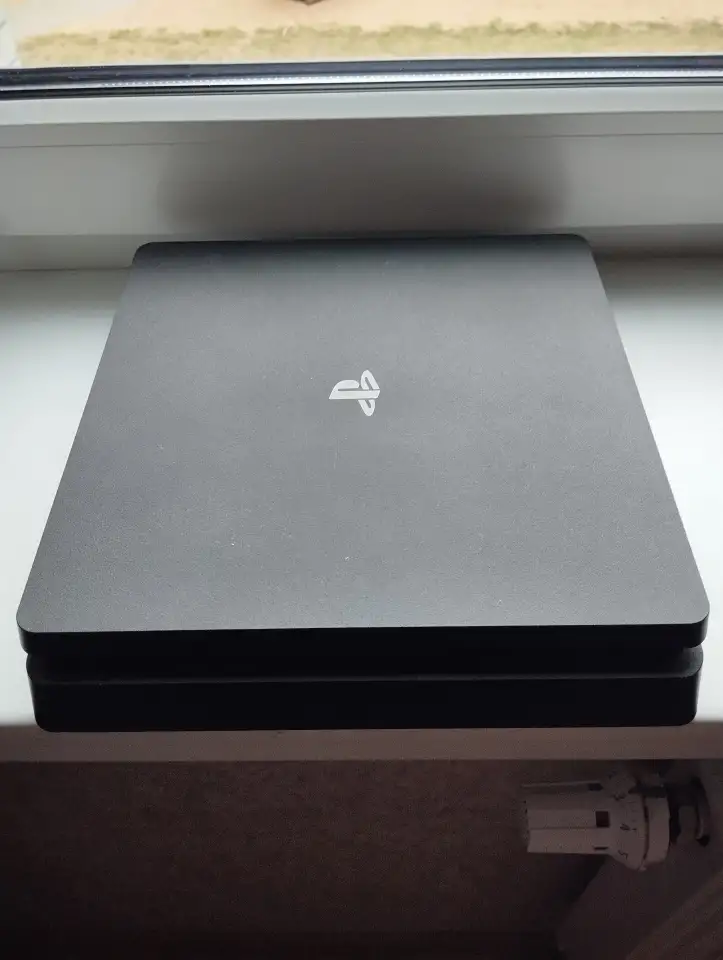 Игровая приставка PS4 Slim 1Tb, фотография 3