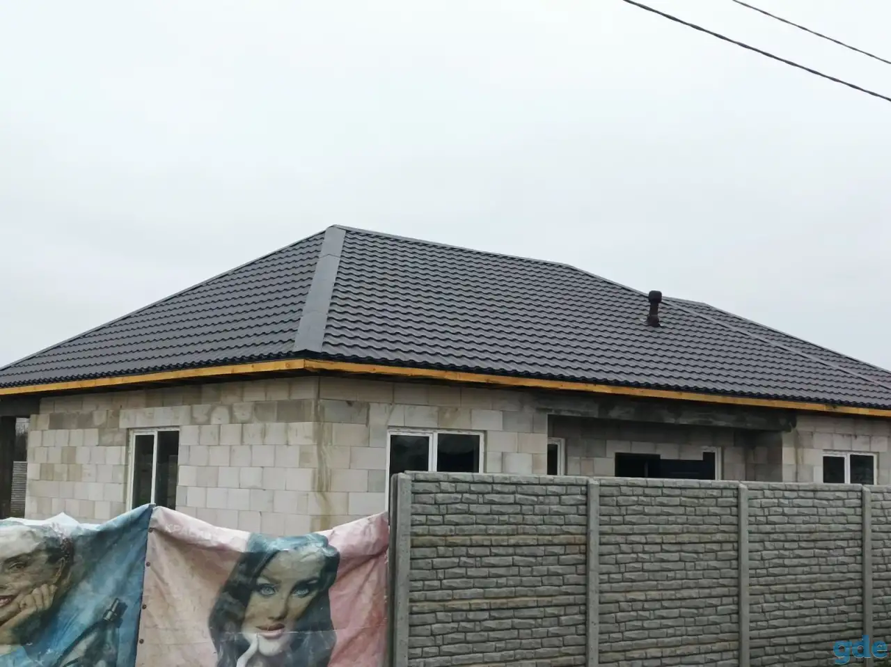 Вальмовая четырёхскатная кровля в Гомеле, фотография 1