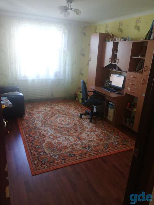 Продам 3-х комнатную квартиру новой планировки, м-н Октябрьский, дом 62, фотография 9