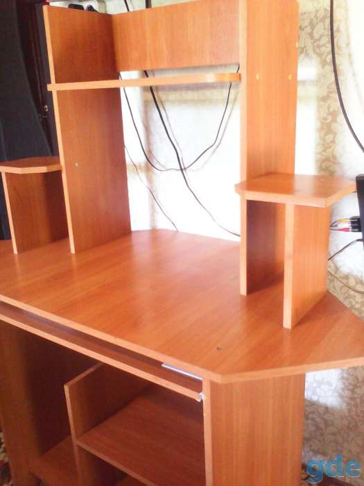Продажа компьютерного стола, фотография 2