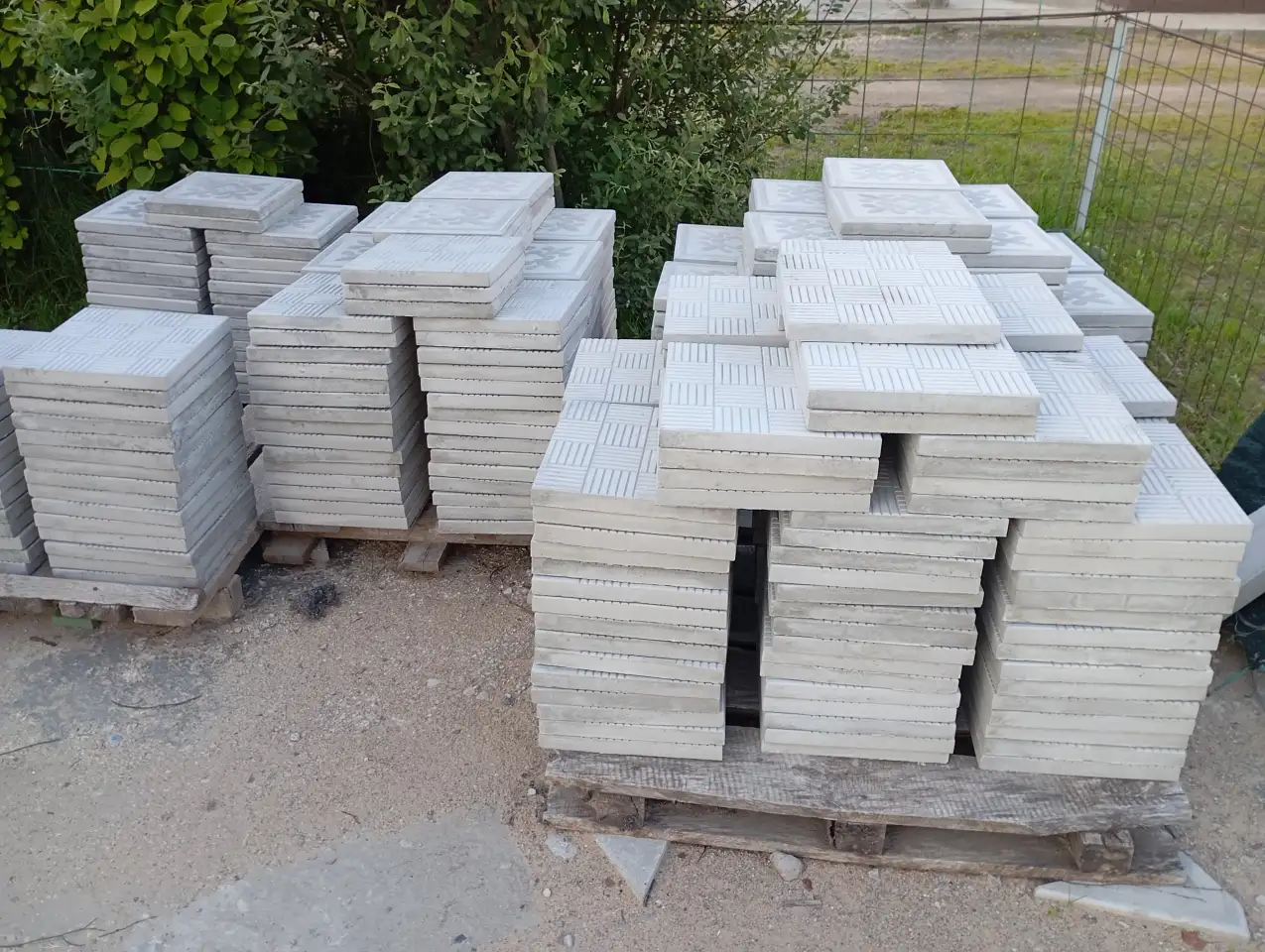 Продам тротуарную плитку, бордюр, крышки забора, фотография 1
