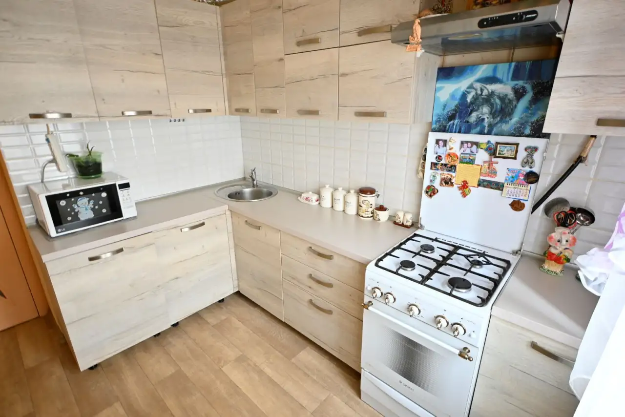 Продажа квартиры, Алтайская ул 90/1, фотография 2