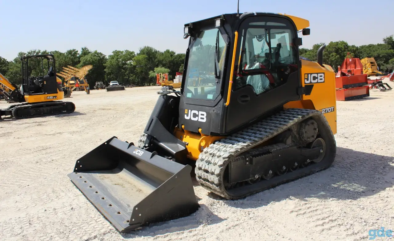 Мини-погрузчик с бортовым поворотом JCB 270, фотография 1