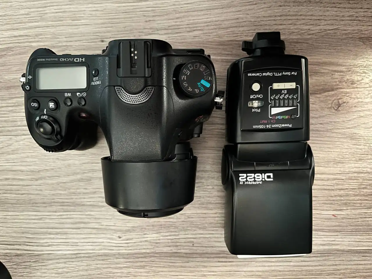Профессиональная Зеркальная камера Sony Alpha SLT-A77V Body, фотография 2
